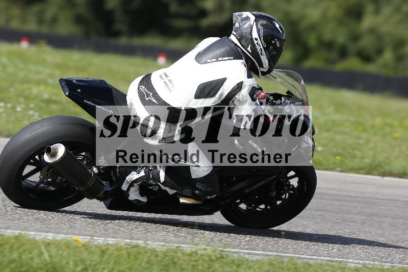 /Archiv-2025/53 16.09.2025 Track Day Domi Aegerter ADR/Gruppe rot/9